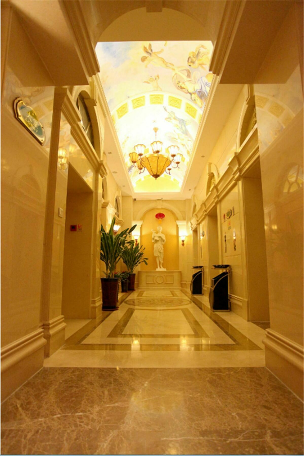 Vienna International Hotel Shenyang Railway Station Exterior photo